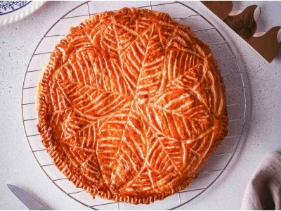 Une galette des rois a la frangipane