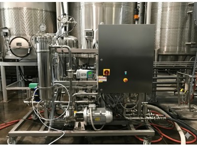 Une machine a filtrer le vin