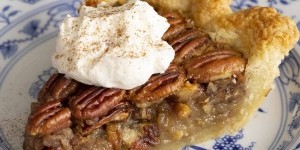 une part de tarte aux noix de pecan