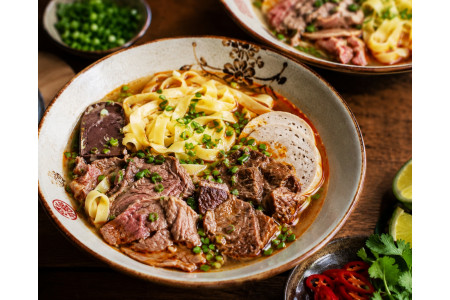 Bun bo Hue soupe de nouilles au bœuf